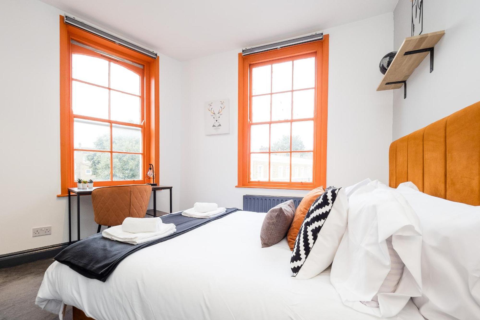 Spacious 6 Ensuite Bedroom House In Сasa de vacaciones *